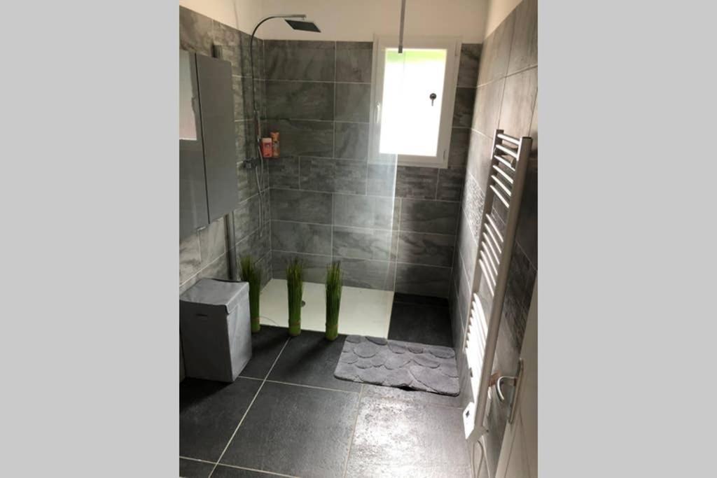 Holiday home Agreable Maison Entre Bordeaux Et Le Bassin