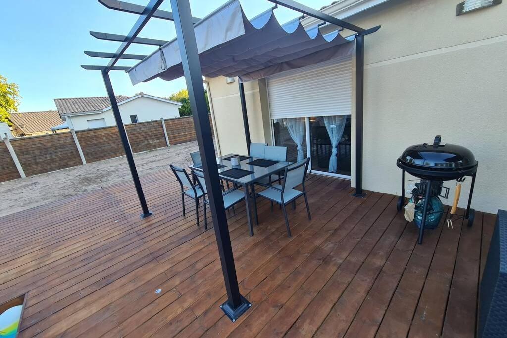 Holiday home Agreable Maison Entre Bordeaux Et Le Bassin Saint-Jean-d'Illac